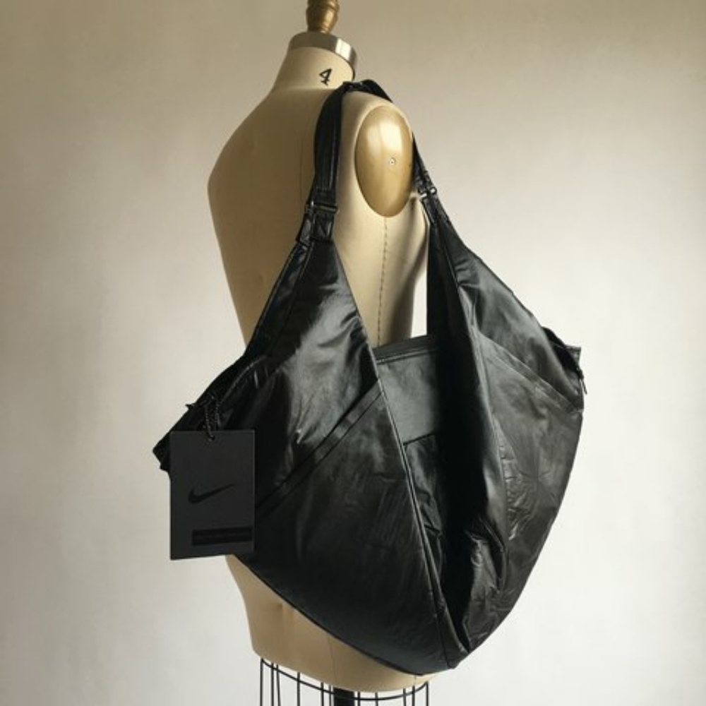 NWT! Rare NIKE VICTORY GYM/YOGA TOTE BAG!